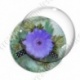 Image digitale - Montage fleur bleue sur verdure