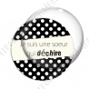 Image digitale - Une soeur qui déchire - N&B