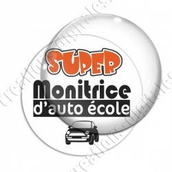 Image digitale - Super monitrice d'auto école