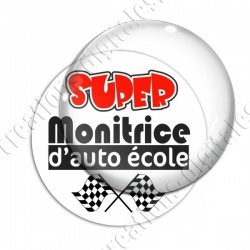 Image digitale - Super monitrice d'auto école