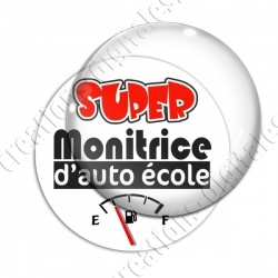Image digitale - Super monitrice d'auto école