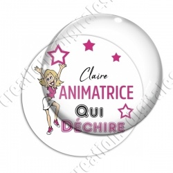 Image digitale - Animatrice qui déchire - fond blanc texte rose
