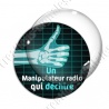 Image digitale - Un manipulateur radio qui déchire